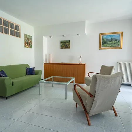 Aromatika, B&b, *