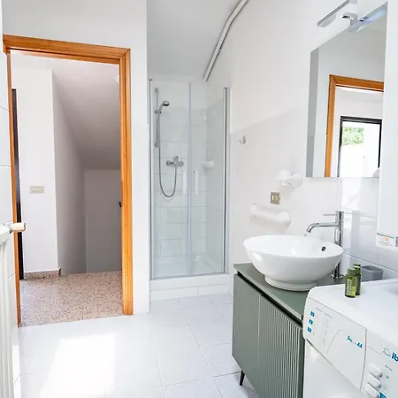 Aromatika, B&b, فينْتْسا
